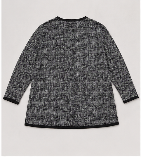 Chaqueta Abierta Gris con Ribetes Negros