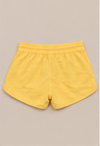 Short deportivo con cordón ajustable