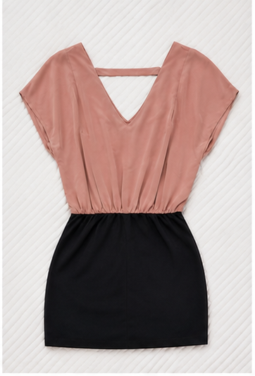 Vestido Bicolor de Escote en V – Rosa Palo y Negro