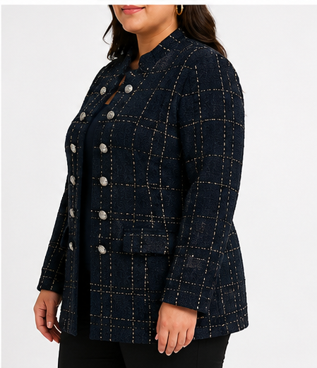 Abrigo tipo tweed con botones decorativos