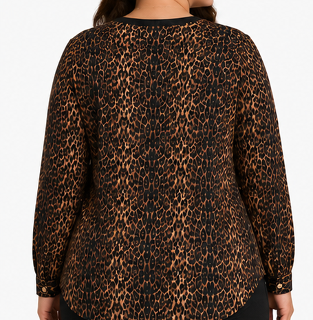 Blusa animal print con detalle de cordón