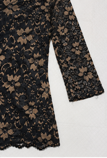 Blusa Negra de Encaje Floral Manga 3/4