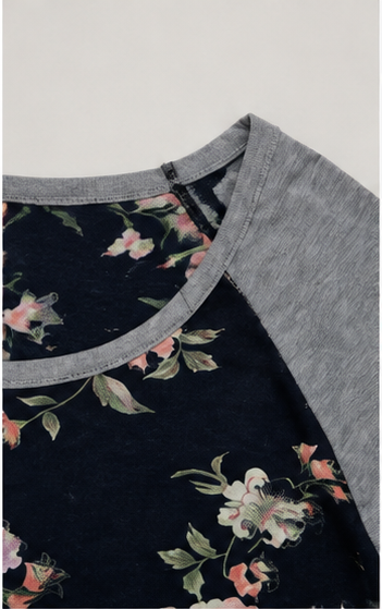 Blusa Floral con Mangas Raglán