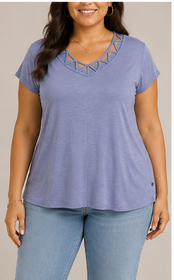 Blusa de Manga Corta con Escote en V y Detalle Entrelazado