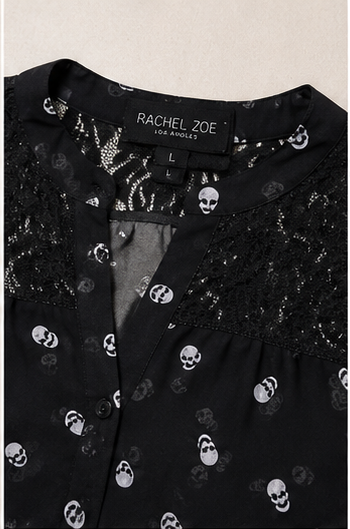 Blusa estampada de calaveras manga larga
