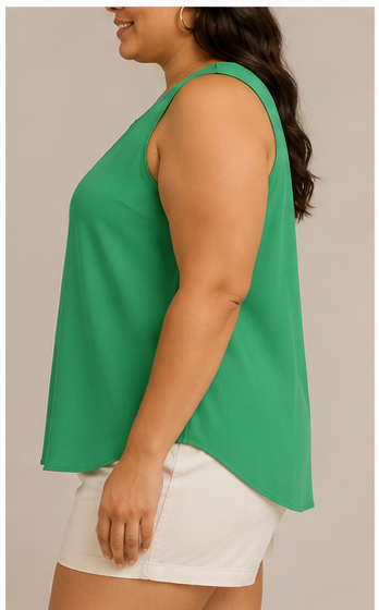 Blusa Lisa Verde con Escote en V