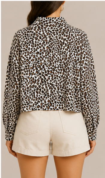 Blusa Animal Print de Manga Larga con Cuello Clásico