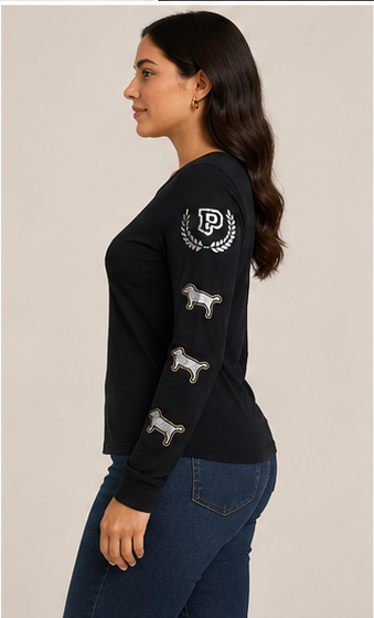 Blusa Negra de Manga Larga con Estampado Varsity