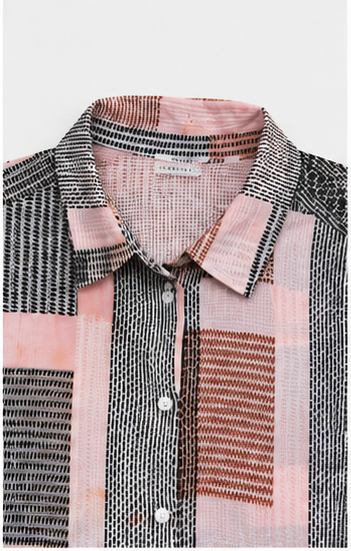 Blusa Estampada de Manga Larga con Cuello Clásico