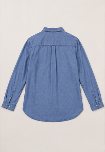 Camisa de Mezclilla Ligera con Bordado de Corazones