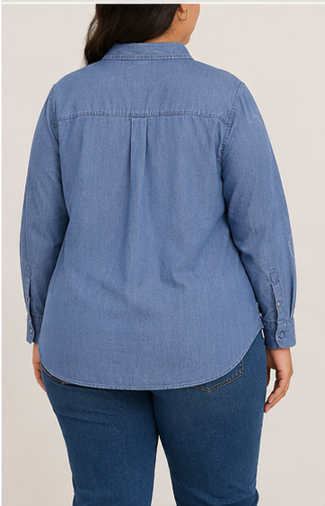 Camisa de Mezclilla Ligera con Bordado de Corazones