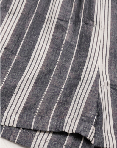 Short de Rayas Verticales Gris para Mujer
