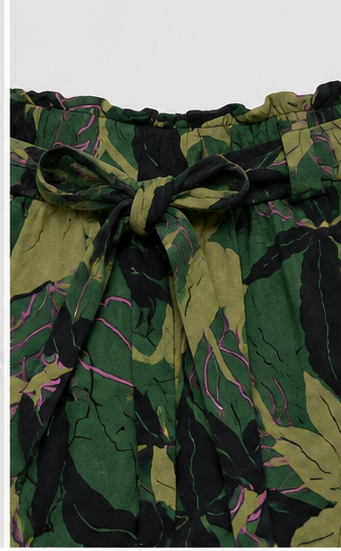 Short Estampado Tropical con Cintura Elástica