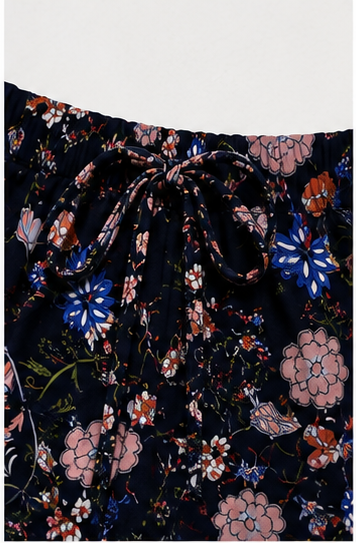 Short Floral con Encaje Decorativo