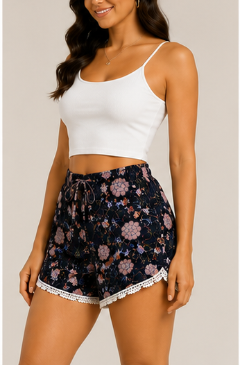 Short Floral con Encaje Decorativo
