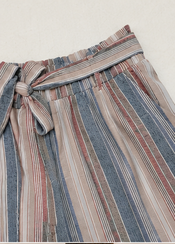Short de Rayas Multicolor con Cinturón