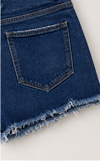 Short Denim con Franjas Laterales Rojas