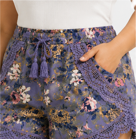 Short Floral con Encaje