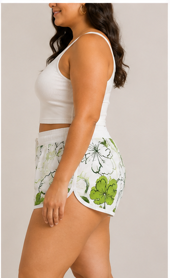 Short Blanco con Estampado Floral Verde