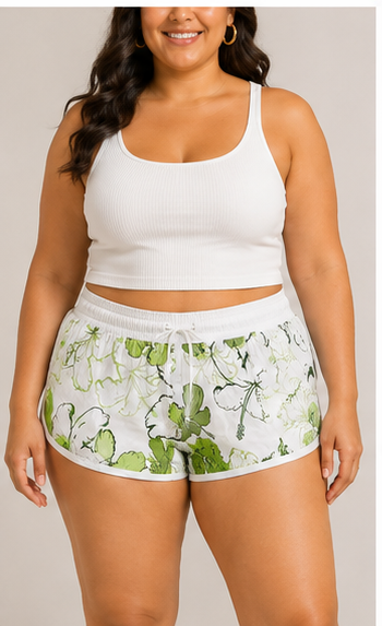 Short Blanco con Estampado Floral Verde