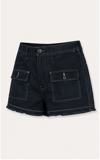 Short de Mezclilla Negro de Tiro Alto con Bolsillos Frontales y Costuras en Contraste