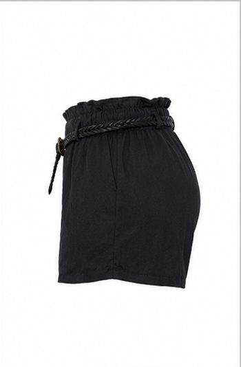 Short de Tiro Alto con Cinturón Trenzado Negro