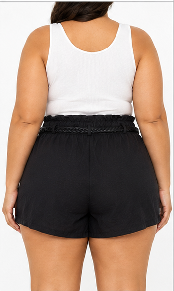 Short de Tiro Alto con Cinturón Trenzado Negro