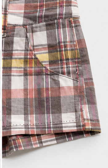 Short de Cuadros de Tiro Medio con Diseño Clásico