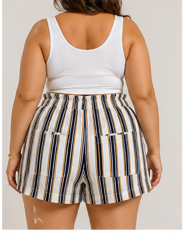 Short Blanco de Rayas Verticales con Bolsillos