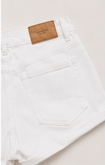 Short Blanco de Mezclilla de Tiro Alto