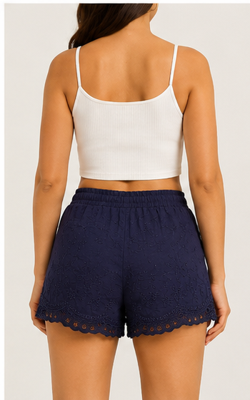Short Azul Marino con Bordado Floral