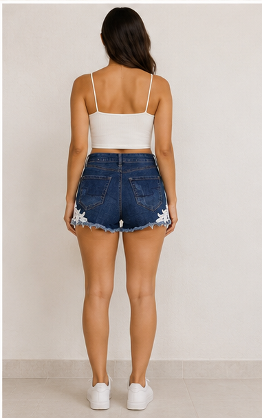 Short de Mezclilla de Tiro Alto con Encaje Floral