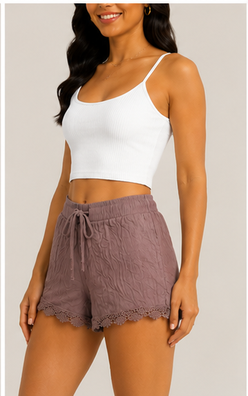 Short Texturizado con Encaje en Dobladillo – Color Mauve