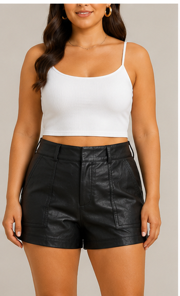 Short de Faux Cuero Negro de Tiro Alto