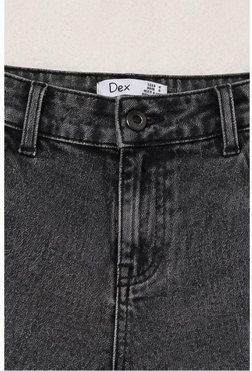 Short de Mezclilla Negro Clásico de Tiro Alto