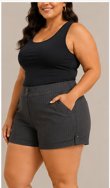 Short Gris de Tiro Alto con Raya Diplomática