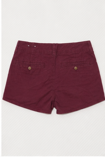 Short de Tiro Alto Color Vino con Bolsillos