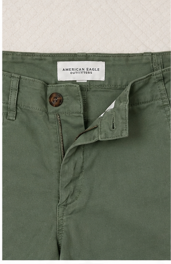 Short Casual de Tiro Alto en Color Verde Olivo