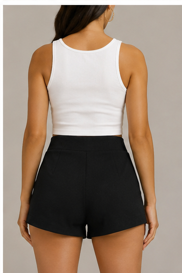 Short de Tiro Alto Negro con Botones Decorativos