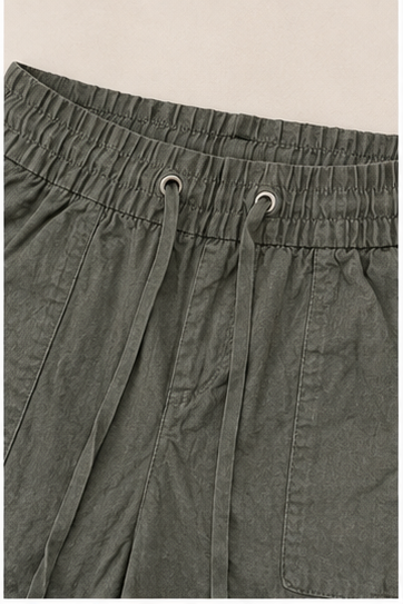 Short Verde Oliva con Cintura Ajustable