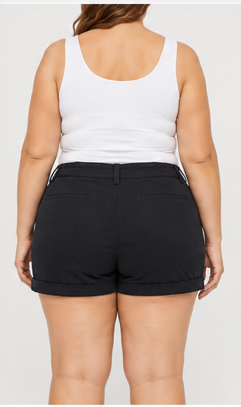 Short Clásico de Tiro Medio con Dobladillo Negro