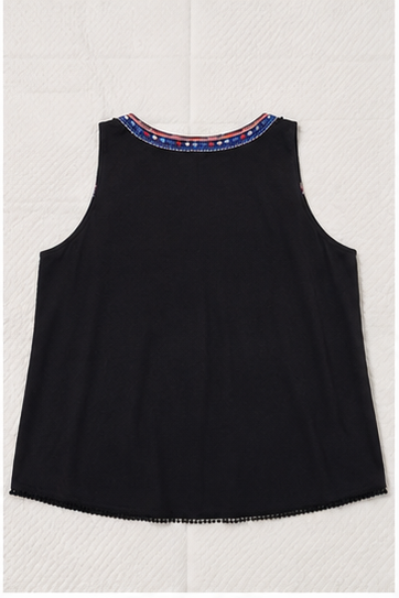 Blusa Sin Mangas Negra con Bordado Decorativo