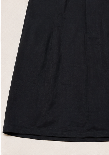 Vestido Bicolor de Tirantes Anchos – Blanco y Negro