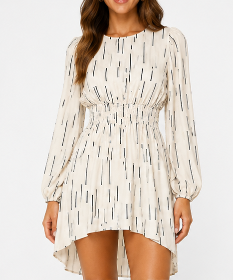 Vestido Corto con Cintura Fruncida y Falda Asimétrica