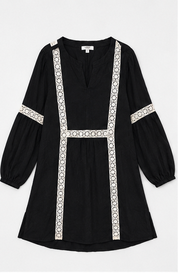 Vestido Corto Negro con Detalles de Encaje