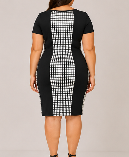 Vestido Entallado Bicolor con Diseño Geométrico