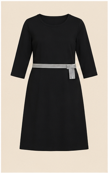 Vestido Negro con Cinturón a Rayas