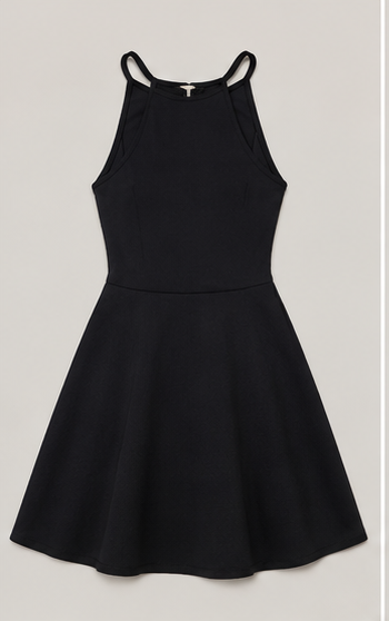 Vestido Negro Halter de Falda Acampanada