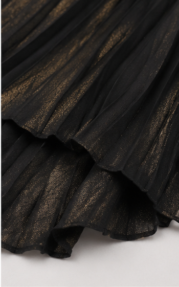 Vestido corto plisado con cintura elástica