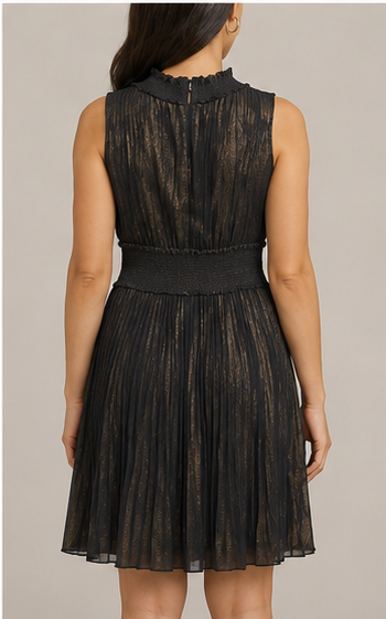Vestido corto plisado con cintura elástica
